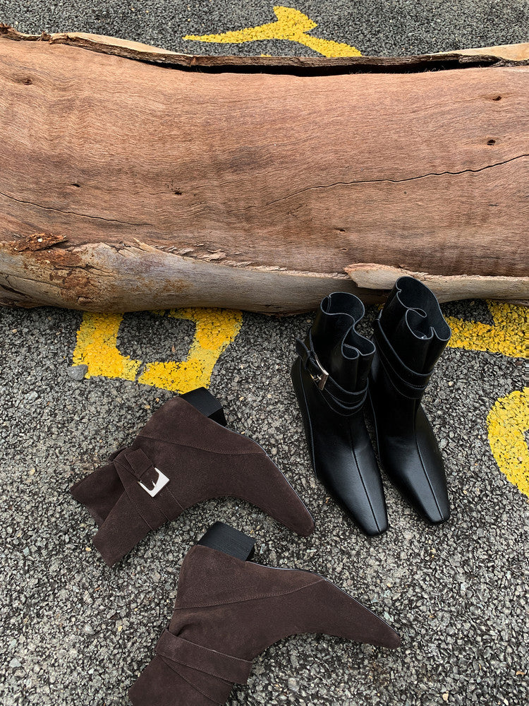 Karin Luna In Stock In Stock Hot-Selling Basic Old Money Style Retro Belt Buckle Short Boots