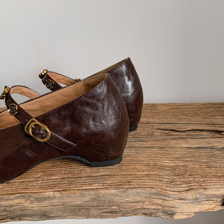 Karin Luna In Stock Spot Goods    Retro Classic Metal Camellia Irregular Heel Single Shoes