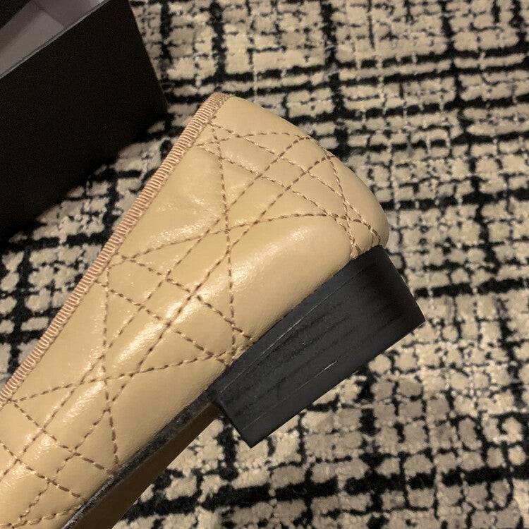 Karin Luna In Stock Spot Goods  Dior's popular retro flat rhombus-pattern granny shoes First Layer Sheepskin Full leather inside and out