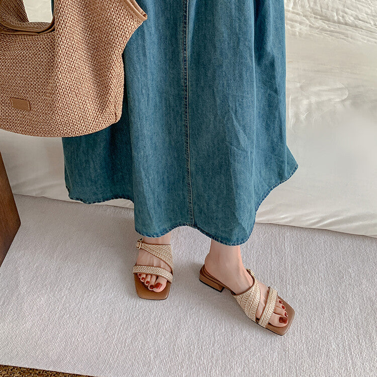 Karin Luna Full of casual charm~ Irregular Weaving Design Flat Slippers