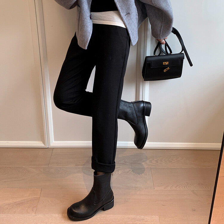 Karin Luna In Stock Spot Goods  Full-grain leather inside and out   Minimalist Texture  Round Toe Flat Bottom Basic Short Boots