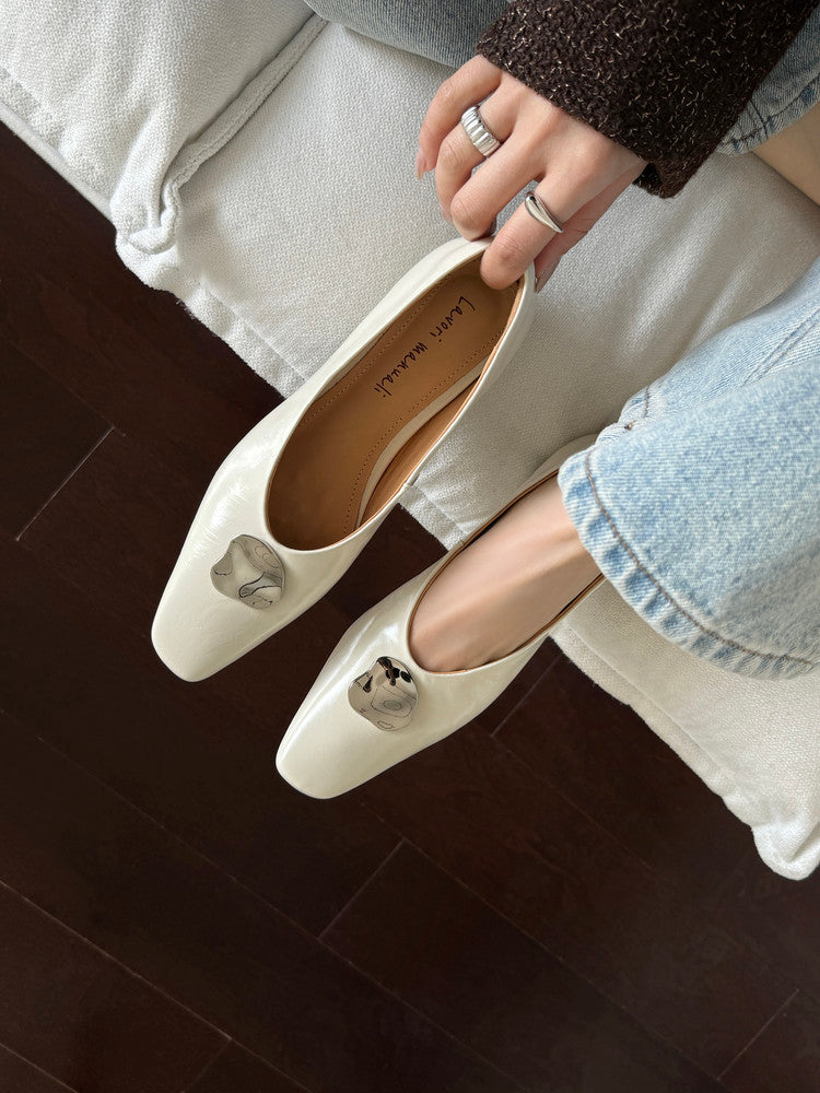 Karin Luna In Stock Spot Goods  Small Metal Decoration Thick Heel Single Shoes