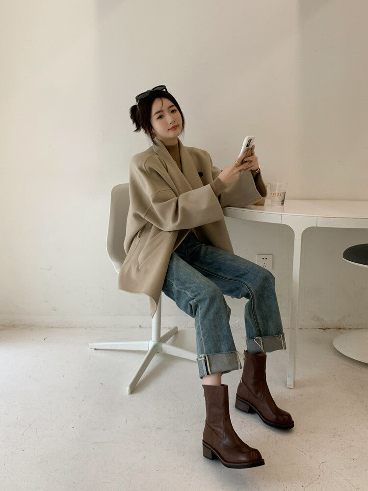 Karin Luna In Stock Spot Goods  Full-grain leather inside and out   Minimalist Texture  Round Toe Flat Bottom Basic Short Boots