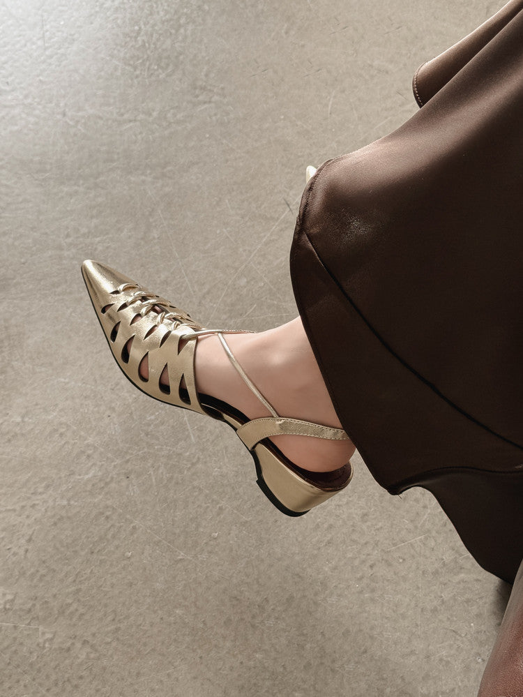 Karin Luna Braided Style ~Cross-woven Pointed Toe Closed-toe Sandals