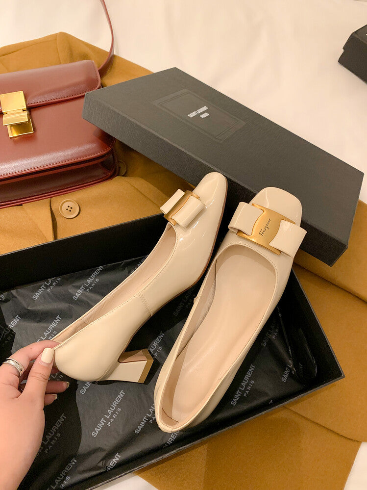 Karin Luna In Stock Spot Goods Classic Bestseller Ferragamo Full Leather Inside and Out Commuting Four Seasons Can Be Worn！