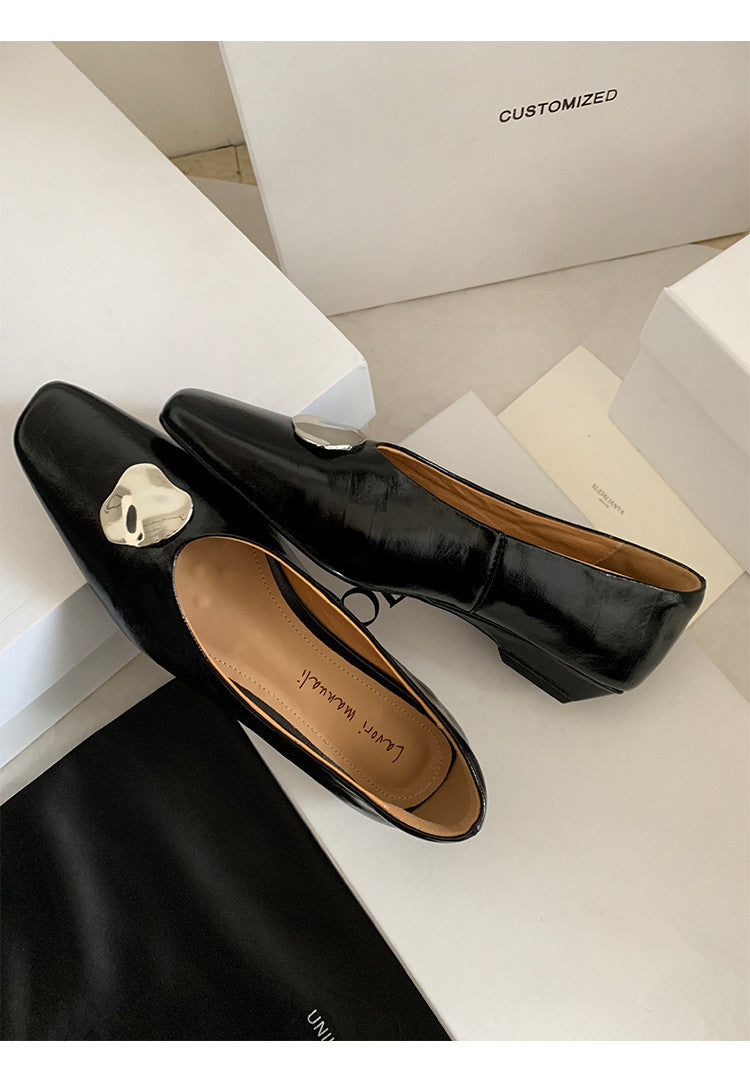 Karin Luna In Stock Spot Goods  Small Metal Decoration Thick Heel Single Shoes