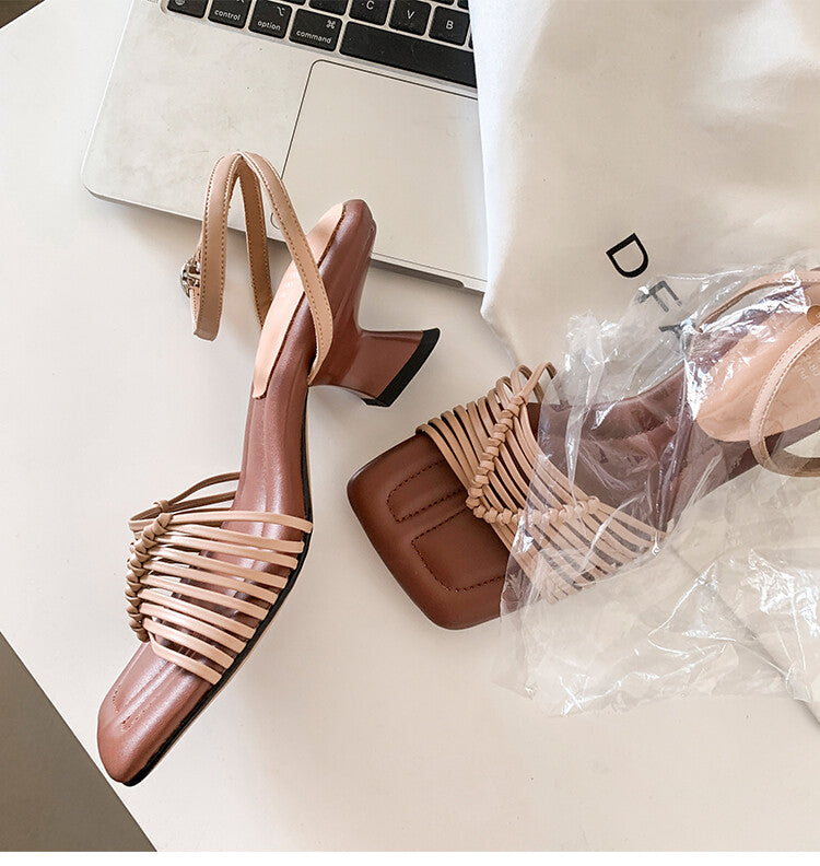 Karin Luna Hot-Selling Item Across the Internet The full image has been released  Main Push Main Push  Hand-woven Vacation Style Sandals with Built-in Flow