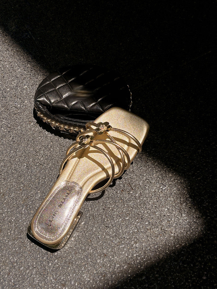 Karin Luna In Stock    Spot Goods    Square Toe One-Strap Sequin Flower Flat Slippers