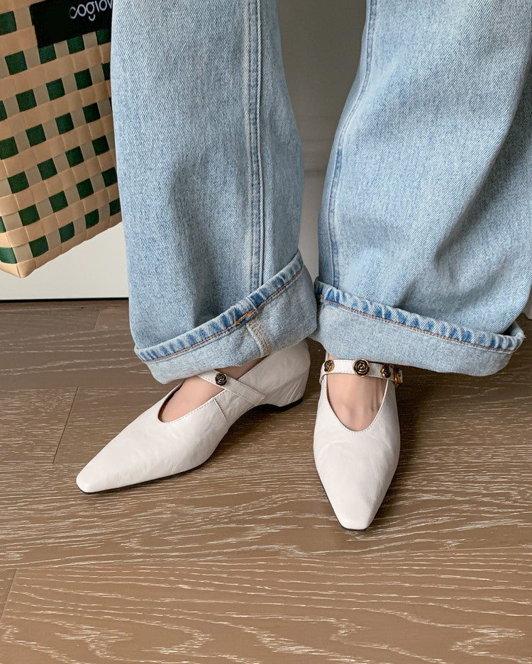 Karin Luna In Stock Spot Goods    Retro Classic Metal Camellia Irregular Heel Single Shoes