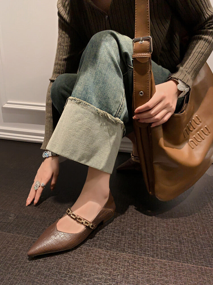 Karin Luna has prepared stock  Metal Fasteners Commuting Style Pointed Toe Chunky Heel Stone Pattern Large Single Shoes