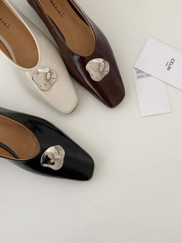 Karin Luna In Stock Spot Goods  Small Metal Decoration Thick Heel Single Shoes
