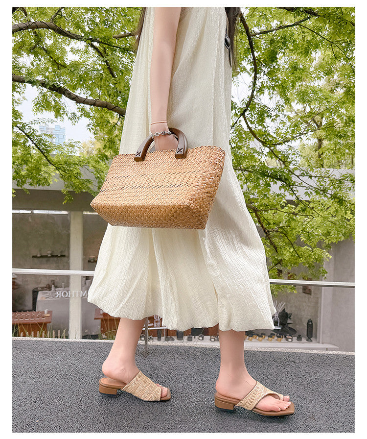 Karin Luna Bestseller Popular New Image  Comes with data plan included Resort Style Toe Clip Sandals