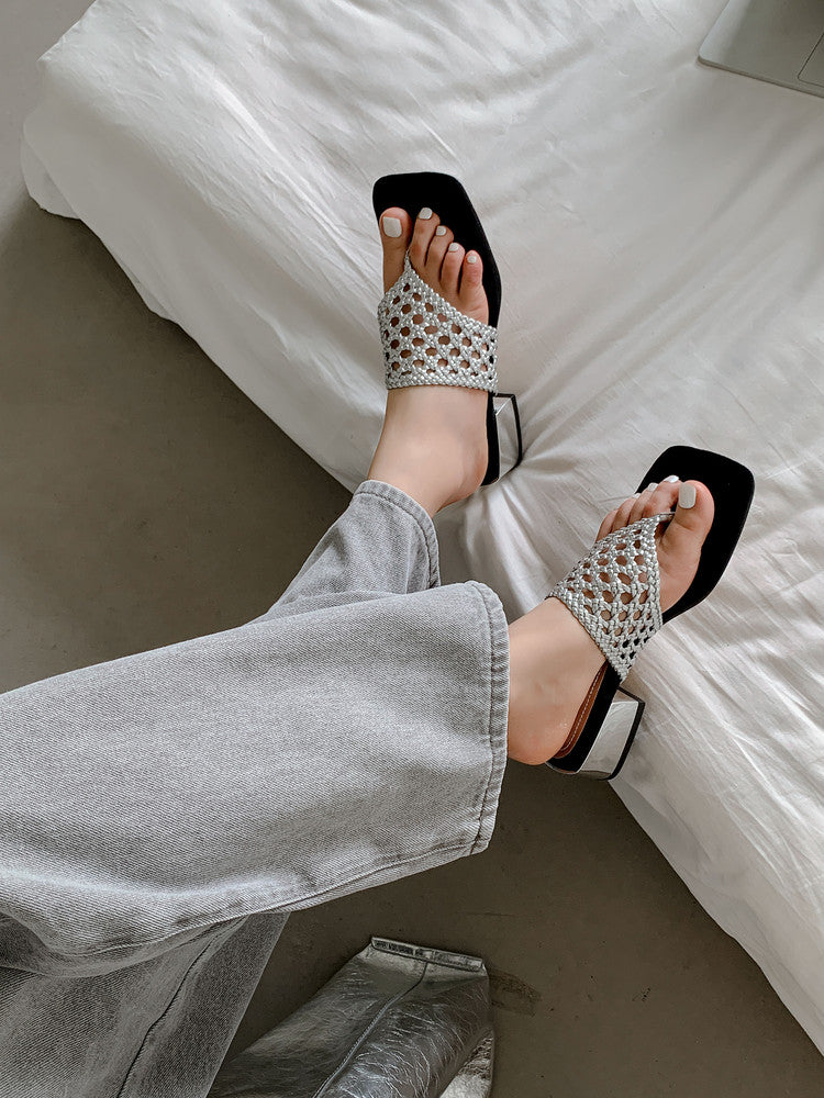 Karin Luna Hot-Selling Braided Style  In stock Toe-strap Woven Sofa Insole Slippers