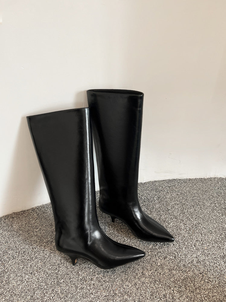 Karin Luna In Stock In Stock    Stunning Elegant Style Kitten Heel Straight Long Boots