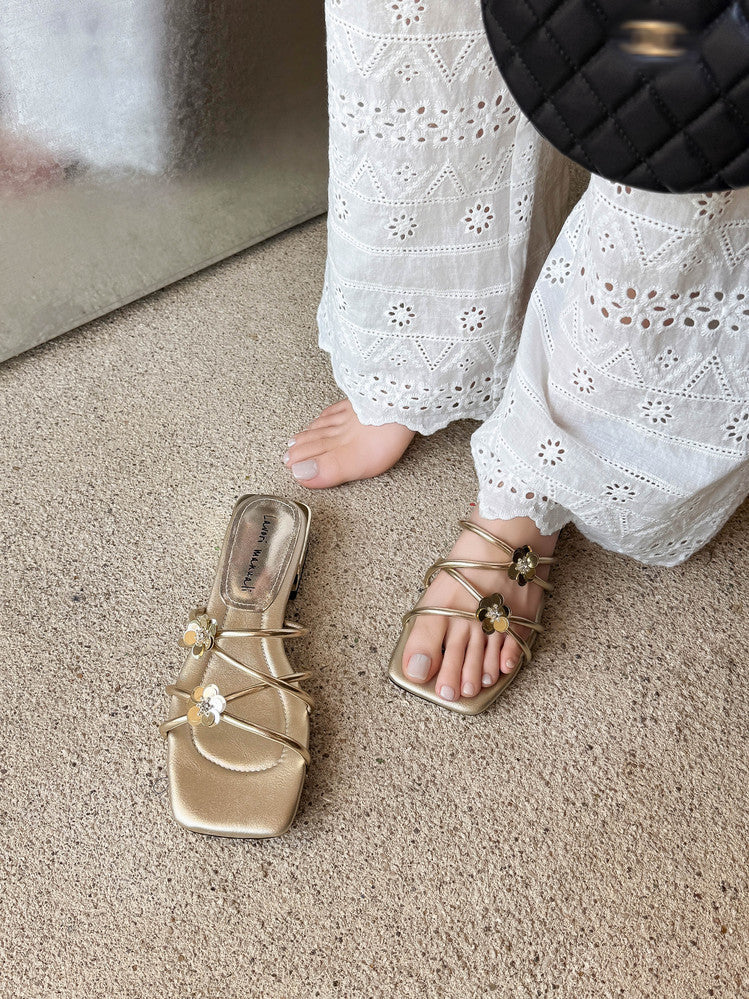 Karin Luna In Stock    Spot Goods    Square Toe One-Strap Sequin Flower Flat Slippers