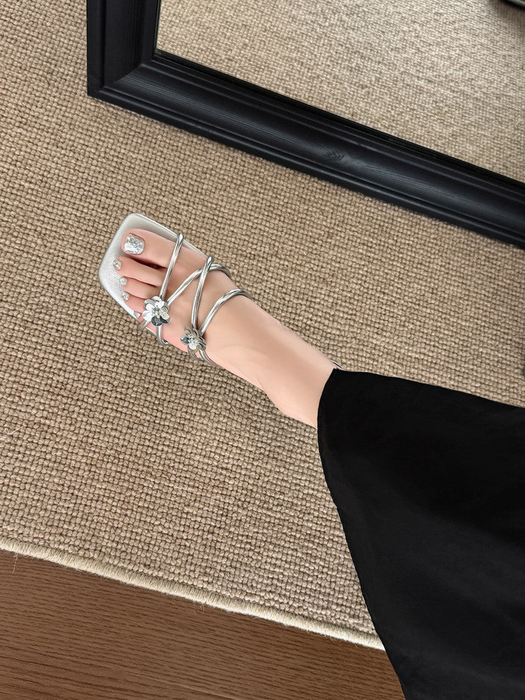 Karin Luna In Stock    Spot Goods    Square Toe One-Strap Sequin Flower Flat Slippers