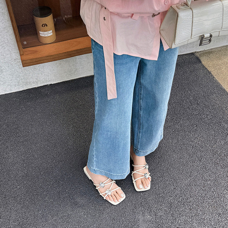Karin Luna In Stock    Spot Goods    Square Toe One-Strap Sequin Flower Flat Slippers