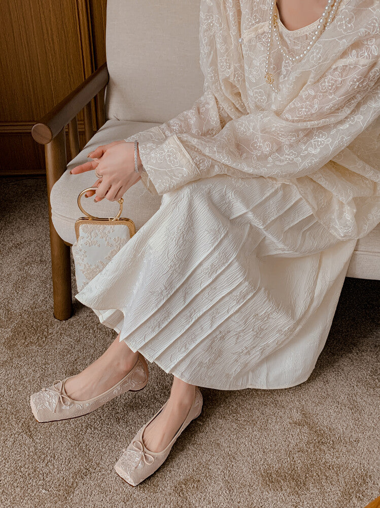 Karin Luna In Stock  In stock  Vintage Chinese Style Embroidered Rose~ Butterfly Knot Granny Shoes